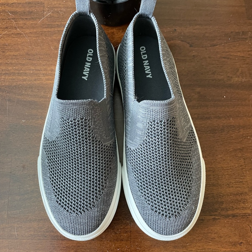 Boys Old Navy Shoes - Size 2 - NWOT
